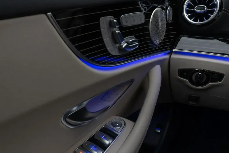 Mercedes-Benz E 220 (Clasa E) din 2023 cu 28.000 km - oferta MER196081 - foto 32