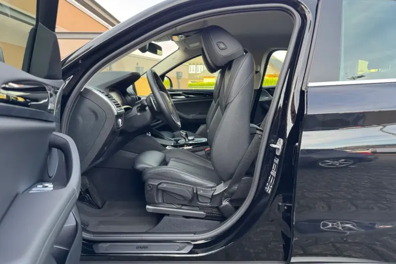 BMW X4 (Seria X) din 2023 cu 63.400 km - oferta BMW196088 - foto 18
