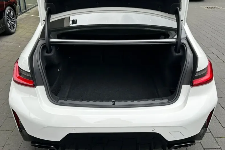 BMW M340d (Seria 3) din 2024 cu 9.814 km - oferta BMW196091 - foto 8