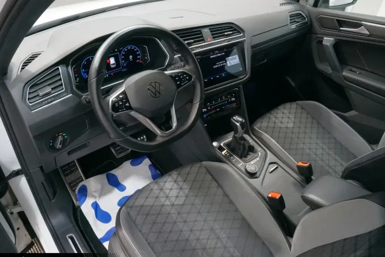 Volkswagen Tiguan din 2022 cu 74.452 km - oferta VOL196099 - foto 10