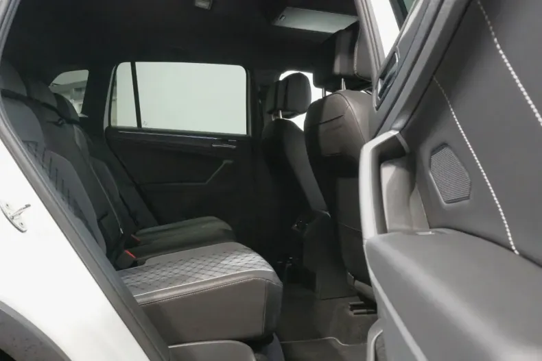 Volkswagen Tiguan din 2022 cu 74.452 km - oferta VOL196099 - foto 30