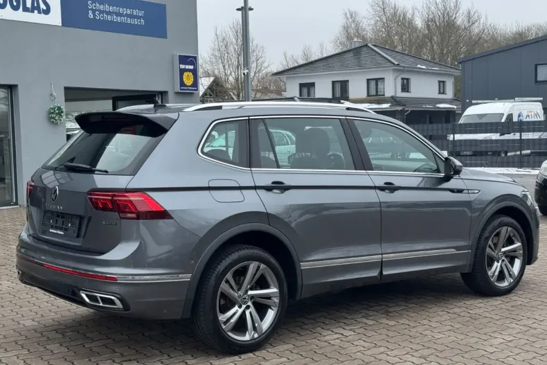 Volkswagen Tiguan din 2022 cu 63.845 km - oferta VOL196100 - foto 4