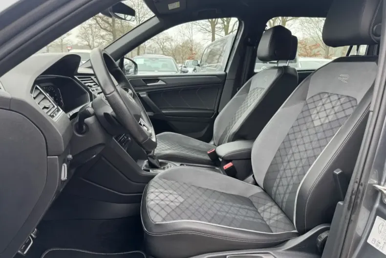 Volkswagen Tiguan din 2022 cu 63.845 km - oferta VOL196100 - foto 8