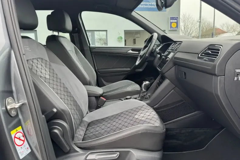 Volkswagen Tiguan din 2022 cu 63.845 km - oferta VOL196100 - foto 9