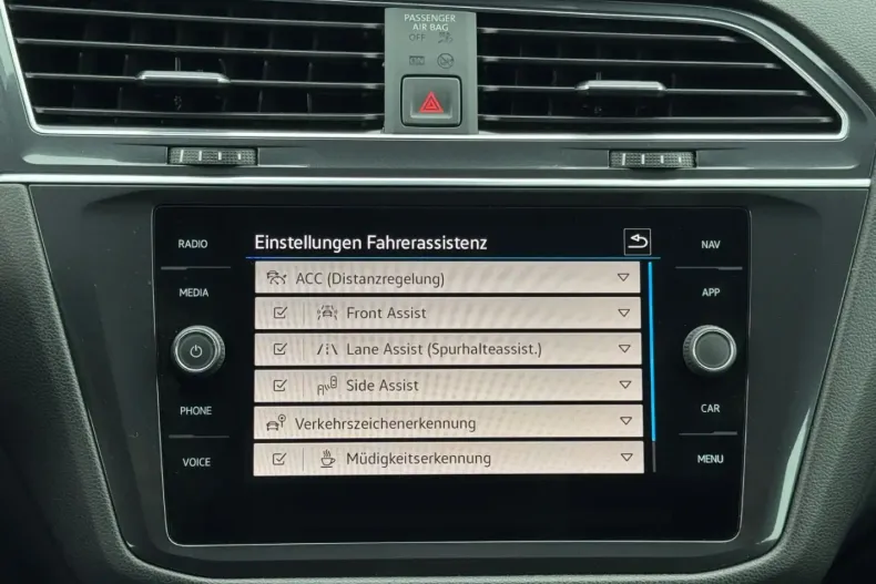 Volkswagen Tiguan din 2022 cu 63.845 km - oferta VOL196100 - foto 17