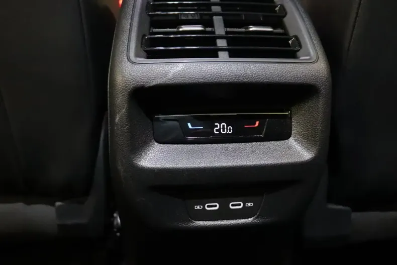 Volkswagen Tiguan din 2024 cu 34.100 km - oferta VOL196104 - foto 24