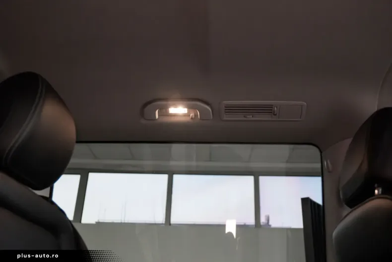 Mercedes-Benz V 300 (Clasa V) din 2022 cu 71.500 km - oferta MER196105 - foto 33