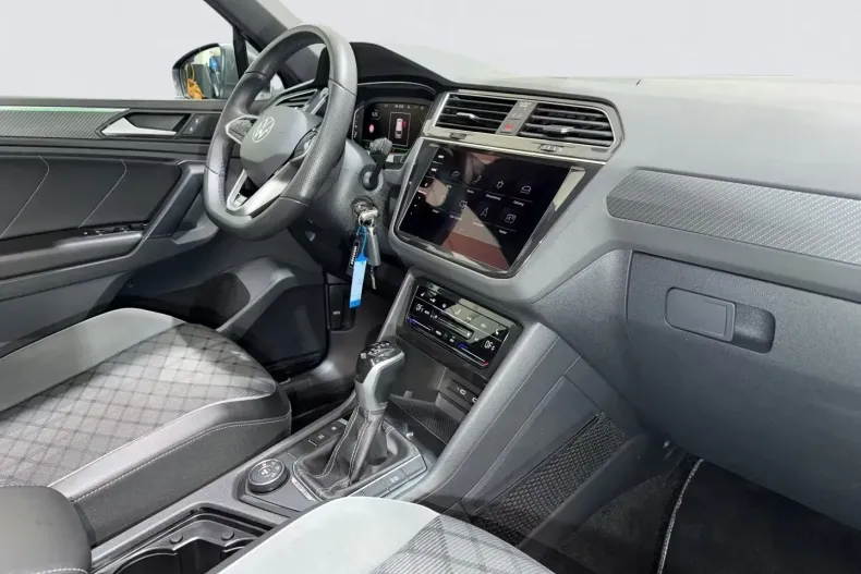 Volkswagen Tiguan din 2021 cu 71.900 km - oferta VOL196106 - foto 13