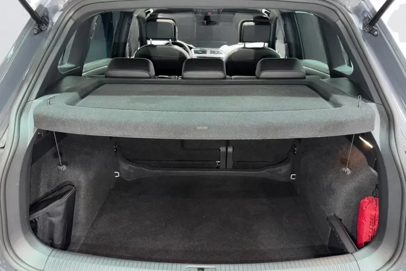 Volkswagen Tiguan din 2021 cu 71.900 km - oferta VOL196106 - foto 16