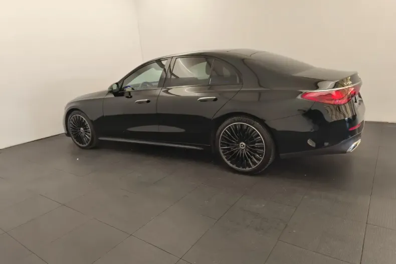 Mercedes-Benz E 200 (Clasa E) din 2025 cu 10.600 km - oferta MER196107 - foto 7