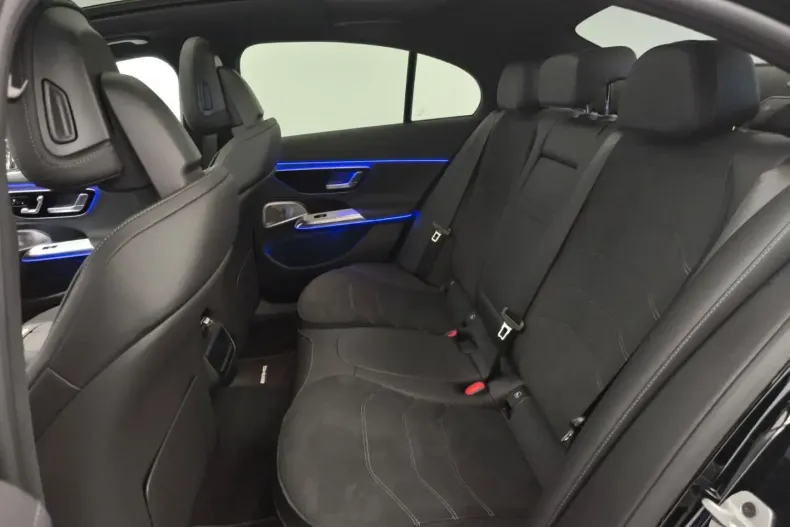 Mercedes-Benz E 200 (Clasa E) din 2025 cu 10.600 km - oferta MER196107 - foto 11