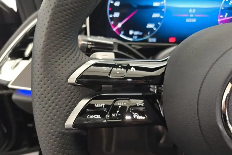 Mercedes-Benz E 200 (Clasa E) din 2025 cu 10.600 km - oferta MER196107 - foto 15