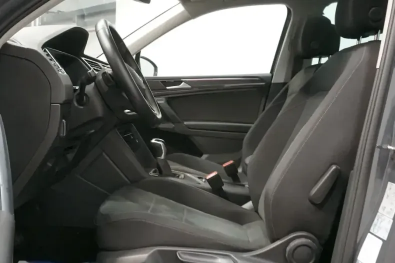 Volkswagen Tiguan din 2022 cu 46.630 km - oferta VOL196108 - foto 10
