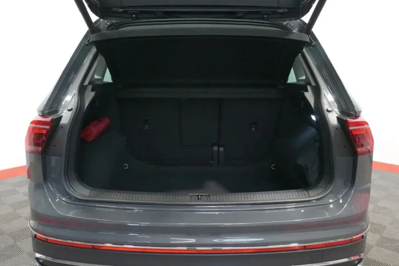 Volkswagen Tiguan din 2022 cu 46.630 km - oferta VOL196108 - foto 33