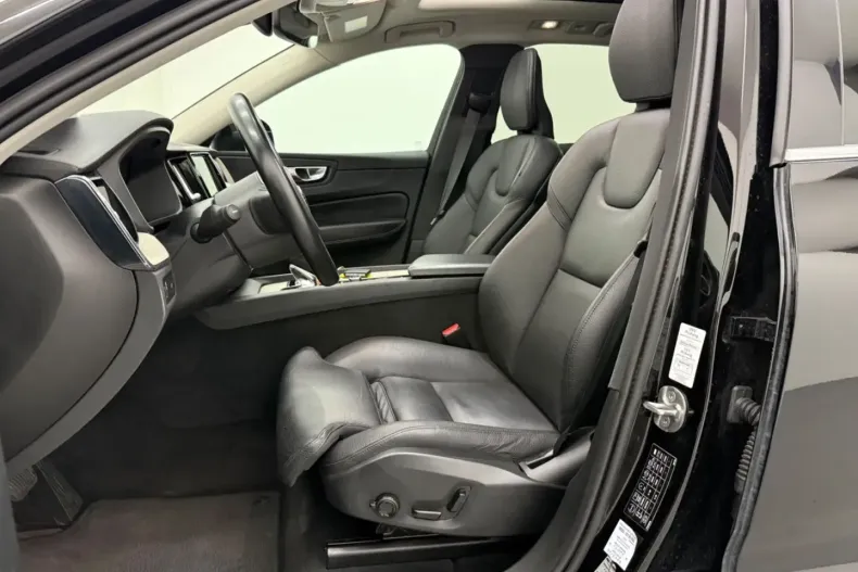 Volvo XC60 din 2022 cu 145.800 km - oferta VOL196109 - foto 13