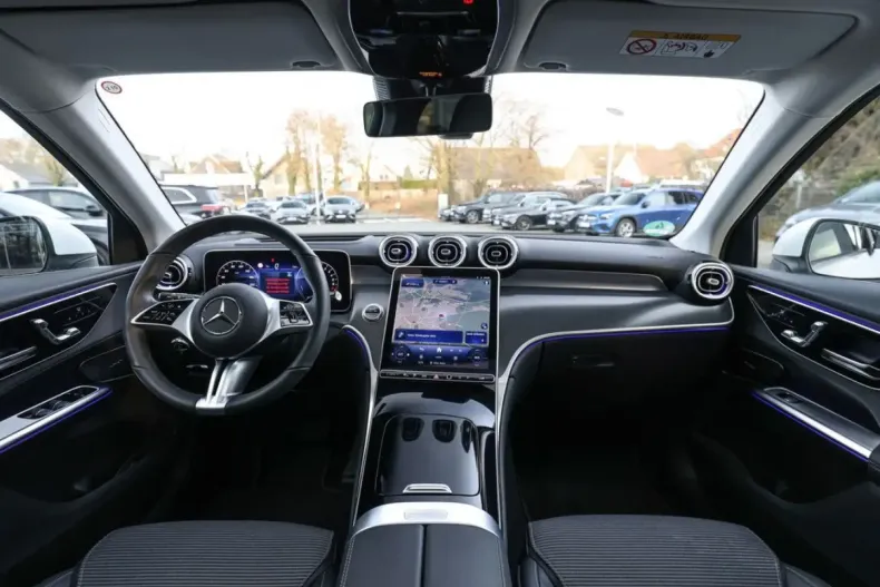 Mercedes-Benz GLC 300 (Clasa GLC) din 2025 cu 17.500 km - oferta MER196113 - foto 4