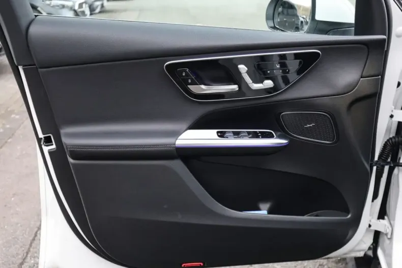 Mercedes-Benz GLC 300 (Clasa GLC) din 2025 cu 17.500 km - oferta MER196113 - foto 21