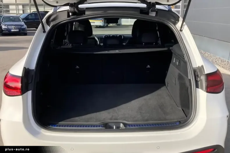 Mercedes-Benz GLC 220 (Clasa GLC) din 2025 cu 17.661 km - oferta MER196115 - foto 11