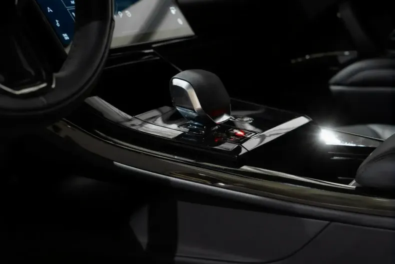 Land Rover Range Rover Sport din 2025 cu 2.595 km - oferta LAN196116 - foto 11