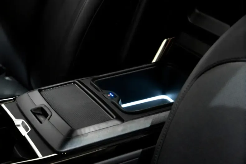 Land Rover Range Rover Sport din 2025 cu 2.595 km - oferta LAN196116 - foto 12