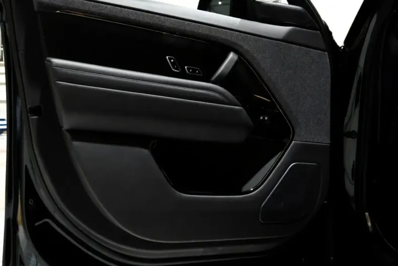 Land Rover Range Rover Sport din 2025 cu 2.595 km - oferta LAN196116 - foto 14