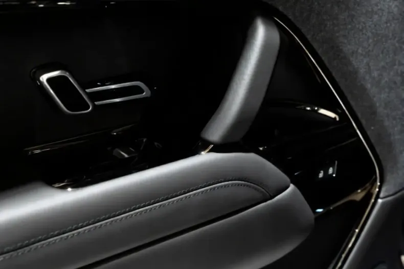 Land Rover Range Rover Sport din 2025 cu 2.595 km - oferta LAN196116 - foto 18