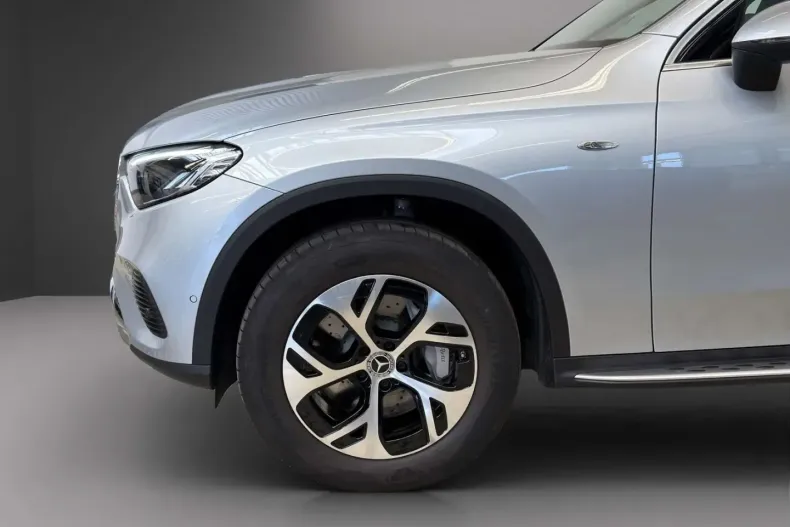 Mercedes-Benz GLC 300 (Clasa GLC) din 2025 cu 9.770 km - oferta MER196117 - foto 4