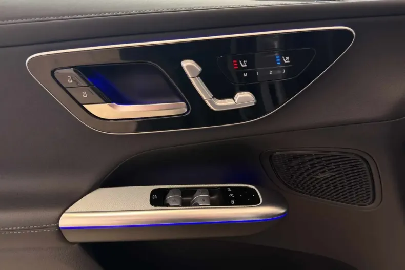 Mercedes-Benz GLC 300 (Clasa GLC) din 2025 cu 9.770 km - oferta MER196117 - foto 6