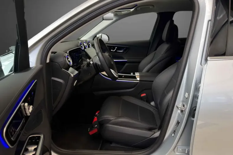 Mercedes-Benz GLC 300 (Clasa GLC) din 2025 cu 9.770 km - oferta MER196117 - foto 7