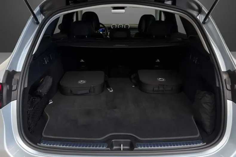 Mercedes-Benz GLC 300 (Clasa GLC) din 2025 cu 9.770 km - oferta MER196117 - foto 11