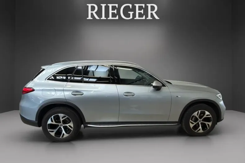 Mercedes-Benz GLC 300 (Clasa GLC) din 2025 cu 9.770 km - oferta MER196117 - foto 13