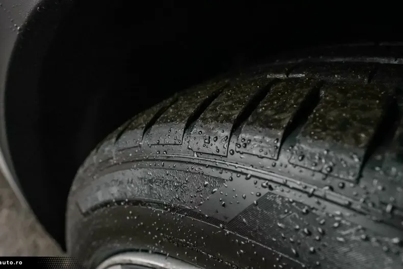 Tesla Model Y din 2022 cu 69.000 km - oferta TES196144 - foto 32