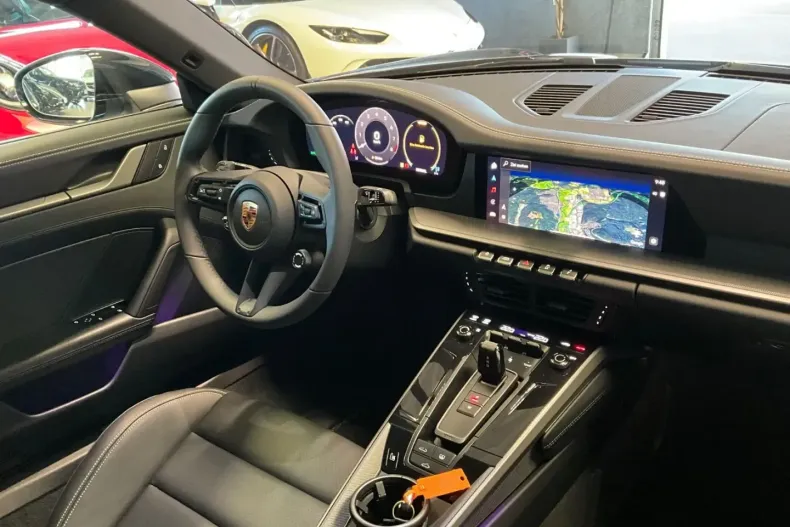 Porsche 992 din 2025 cu 2.850 km - oferta POR196145 - foto 9