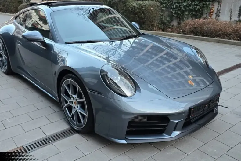 Porsche 992 din 2025 cu 8.300 km - oferta POR196147 - foto 1