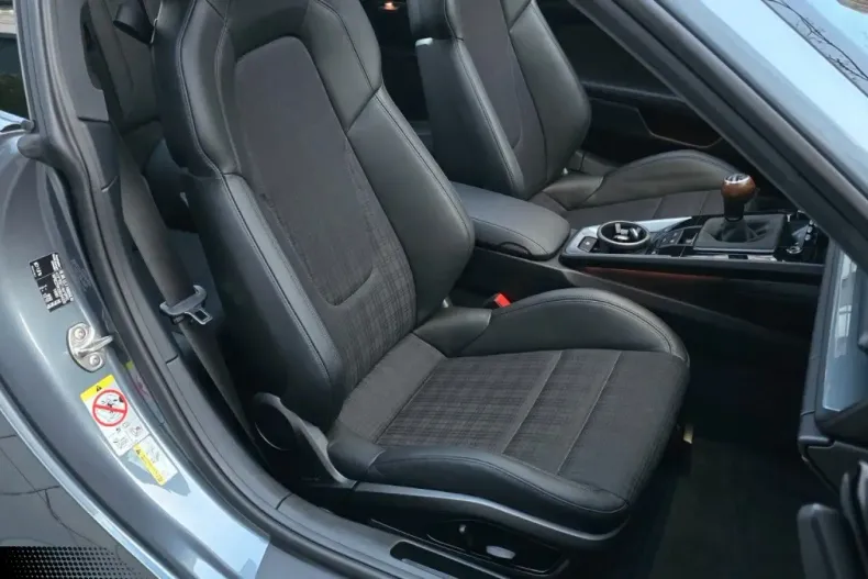 Porsche 992 din 2025 cu 8.300 km - oferta POR196147 - foto 12