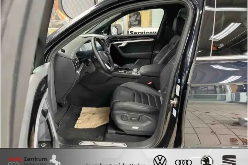 Volkswagen Touareg din 2022 cu 78.847 km - oferta VOL196151 - foto 8