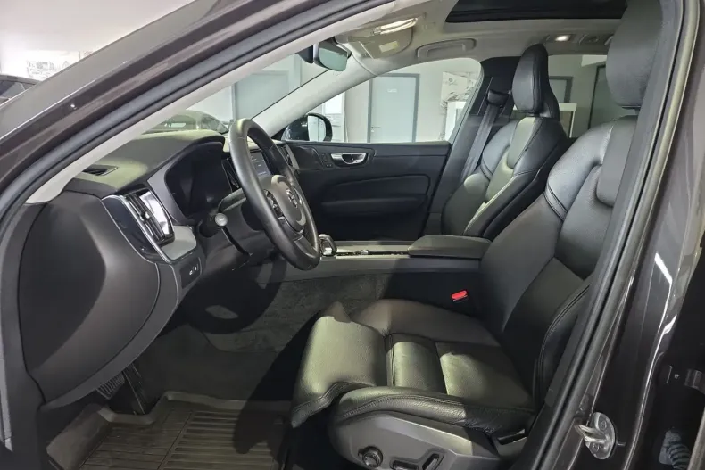 Volvo XC60 din 2023 cu 57.325 km - oferta VOL196156 - foto 21
