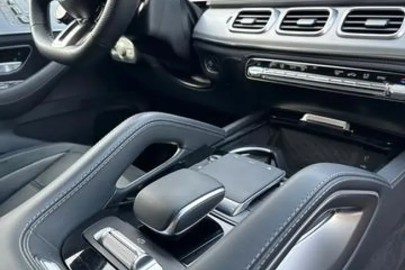 Mercedes-Benz GLE 53 AMG (Clasa GLE) din 2025 cu 32.298 km - oferta MER196158 - foto 13