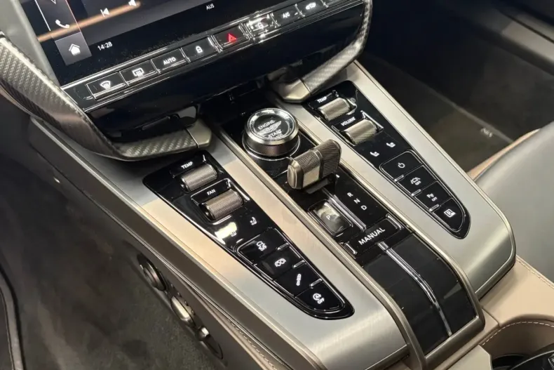 Aston Martin Vanquish din 2025 cu 4.500 km - oferta AST196166 - foto 14