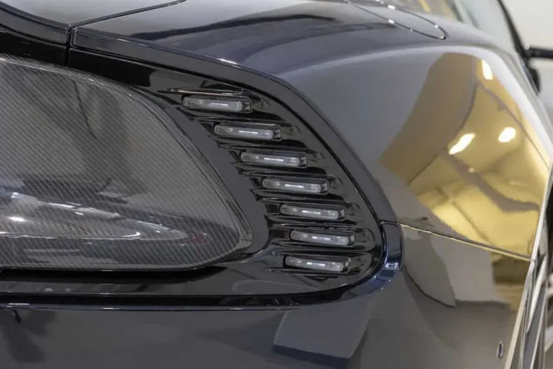 Aston Martin Vanquish din 2025 cu 10.600 km - oferta AST196167 - foto 8