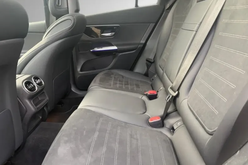 Mercedes-Benz GLC 300 (Clasa GLC) din 2024 cu 18.434 km - oferta MER196181 - foto 16
