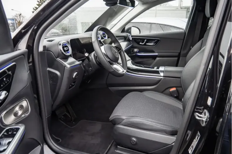 Mercedes-Benz GLC 300 (Clasa GLC) din 2025 cu 9.100 km - oferta MER196188 - foto 7