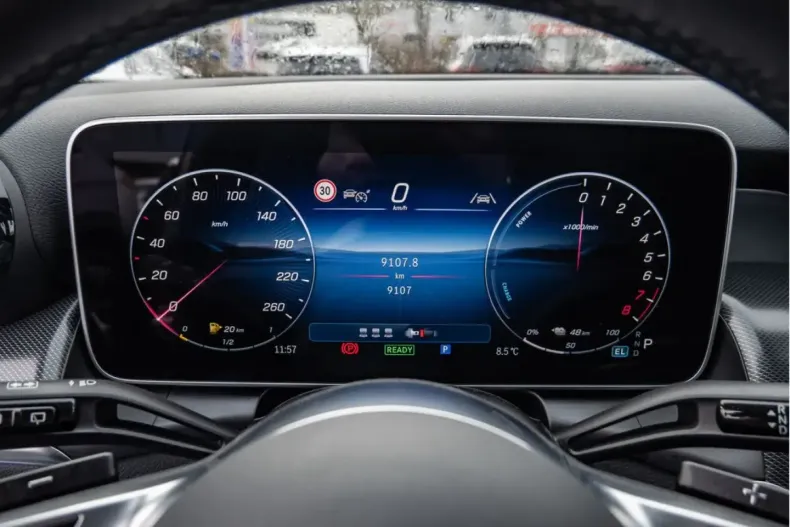 Mercedes-Benz GLC 300 (Clasa GLC) din 2025 cu 9.100 km - oferta MER196188 - foto 11