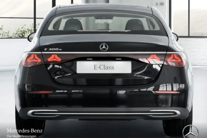 Mercedes-Benz E 300 (Clasa E) din 2024 cu 11.859 km - oferta MER196191 - foto 6
