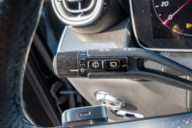 Mercedes-Benz GLC 300 (Clasa GLC) din 2024 cu 24.990 km - oferta MER196192 - foto 16