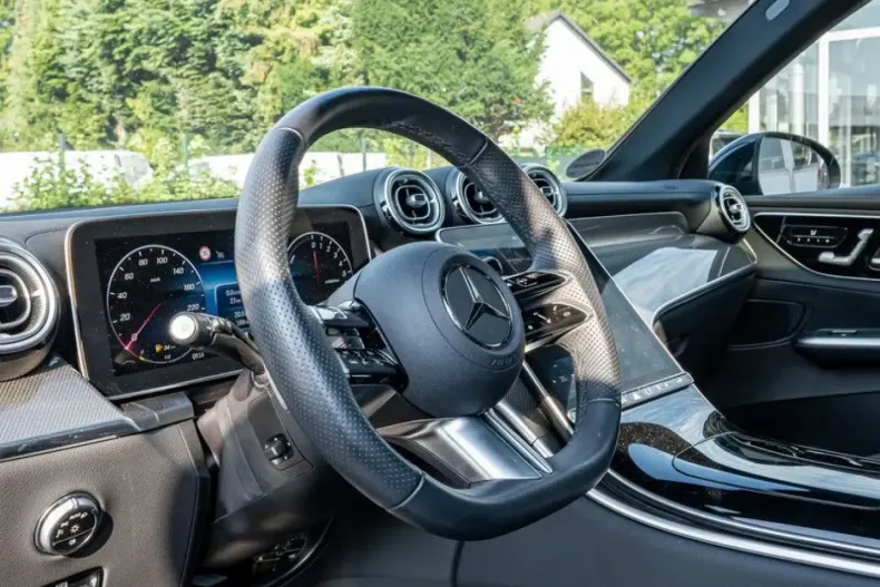 Mercedes-Benz GLC 300 (Clasa GLC) din 2024 cu 24.990 km - oferta MER196192 - foto 19
