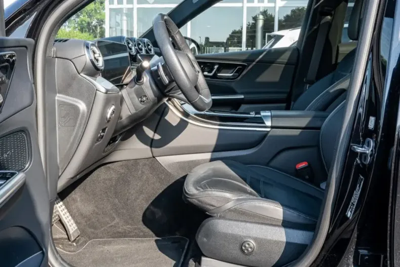 Mercedes-Benz GLC 300 (Clasa GLC) din 2024 cu 24.990 km - oferta MER196192 - foto 20