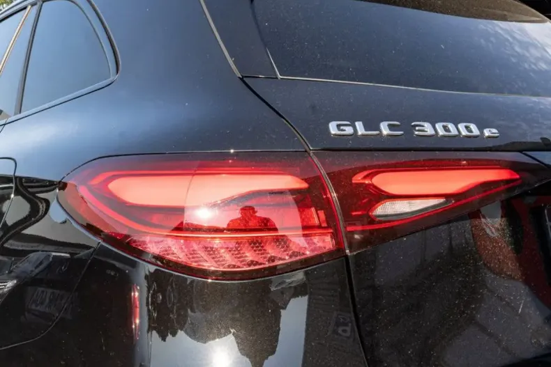 Mercedes-Benz GLC 300 (Clasa GLC) din 2024 cu 24.990 km - oferta MER196192 - foto 25