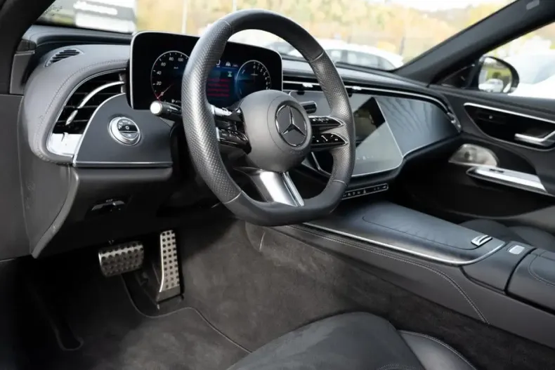 Mercedes-Benz E 300 (Clasa E) din 2024 cu 28.956 km - oferta MER196193 - foto 18