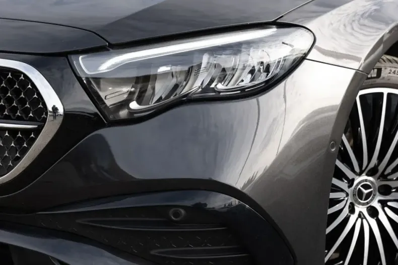 Mercedes-Benz E 300 (Clasa E) din 2024 cu 28.956 km - oferta MER196193 - foto 22